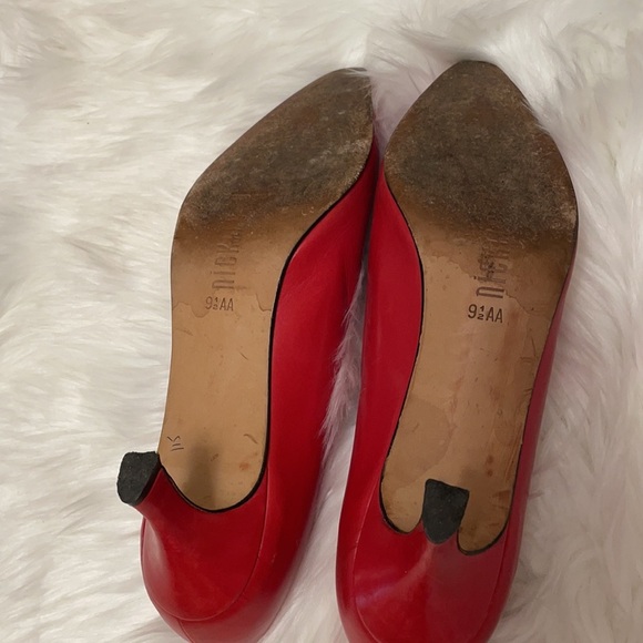 Size 9.5AA Narrow Vintage Nickels Red Pumps A4 - Picture 4 of 6